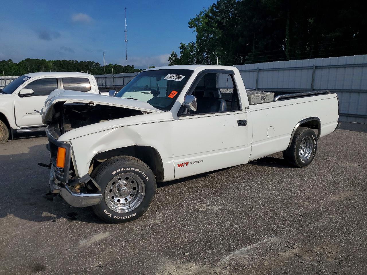 Salvage Chevrolet Gmt Image