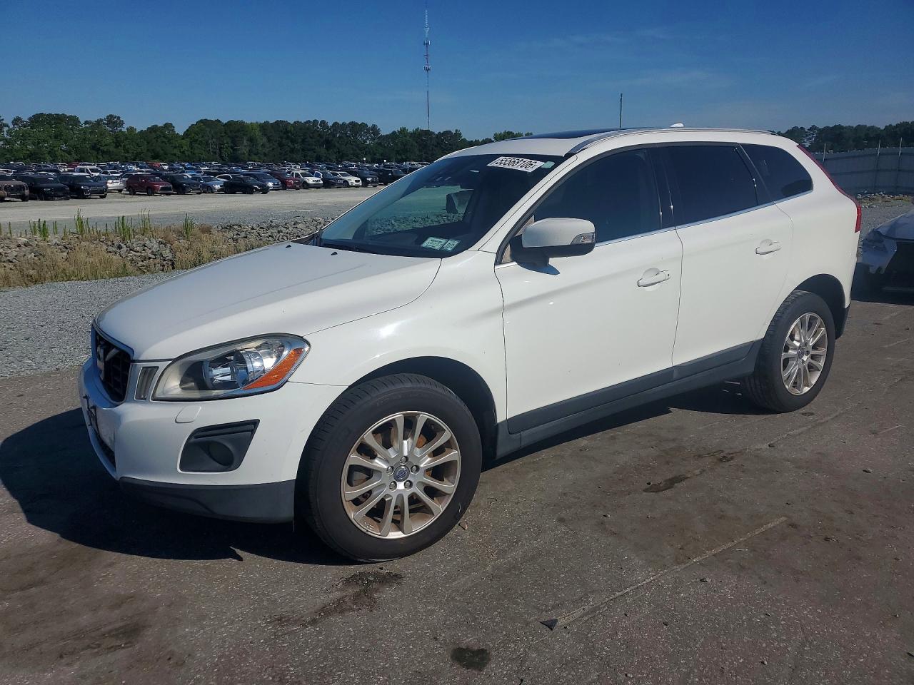 Salvage Volvo XC60 Image