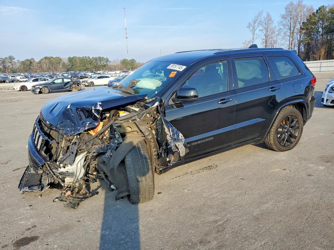 Salvage Jeep Grand Cherokee Image