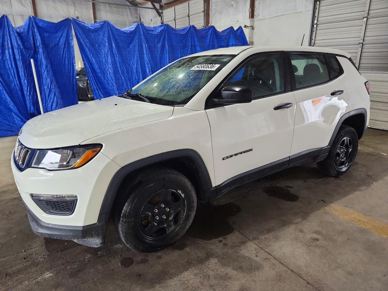 Salvage Jeep Compass Image
