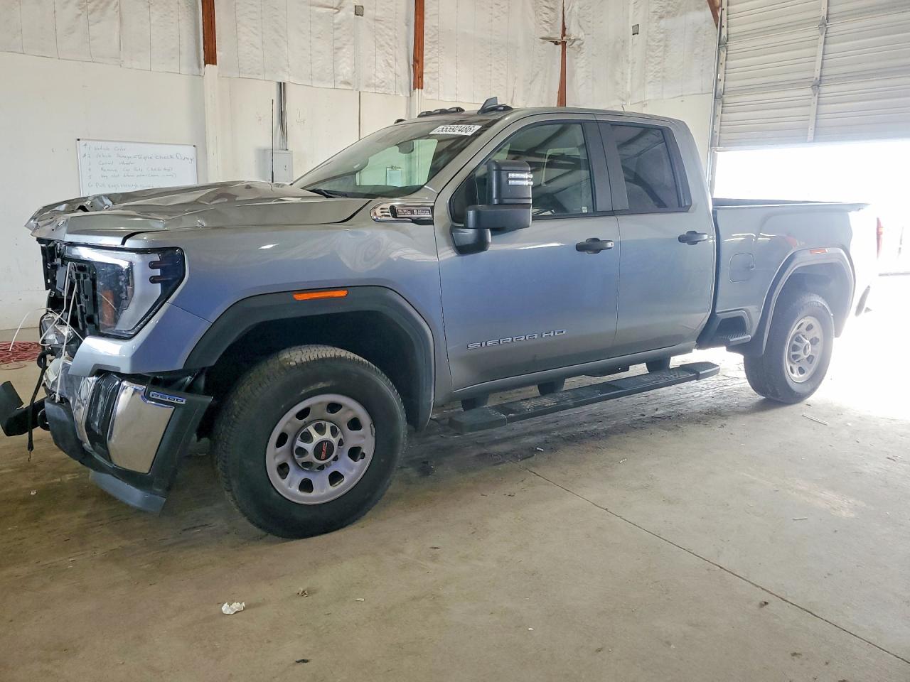 Salvage GMC Sierra Image