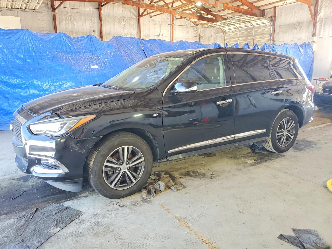 Salvage INFINITI Qx Image