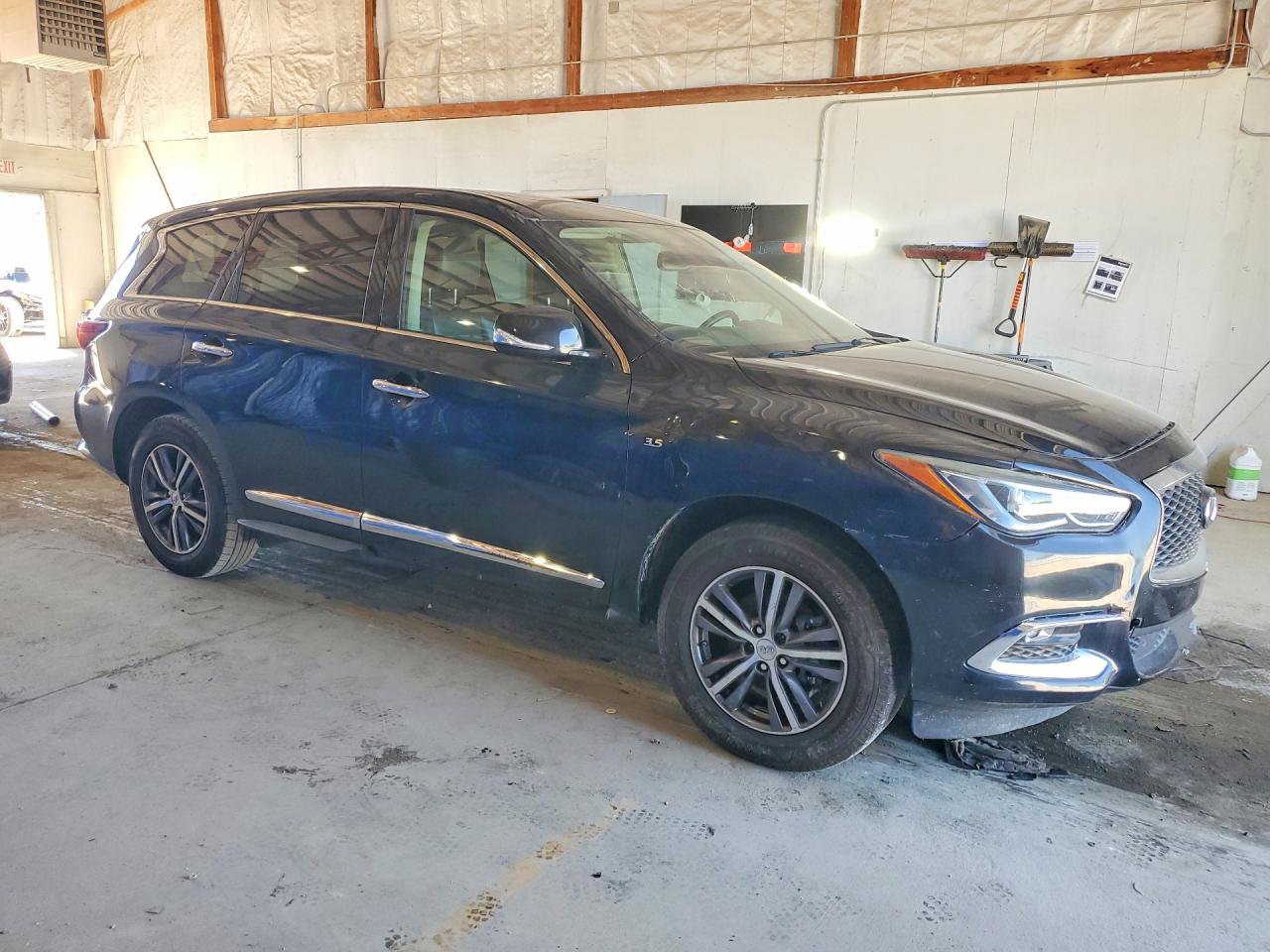INFINITI Qx Pure
