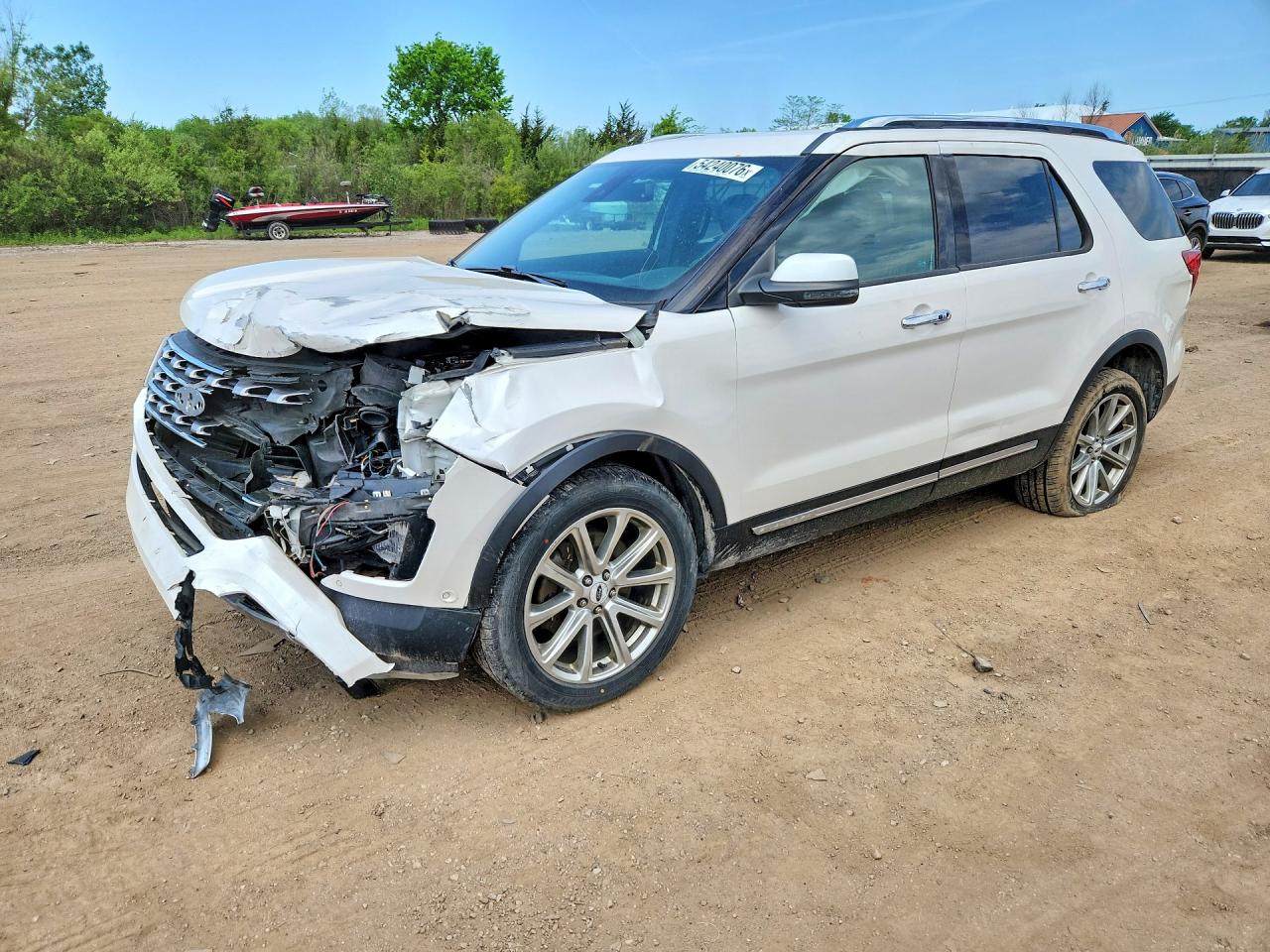 Salvage Ford Explorer Image