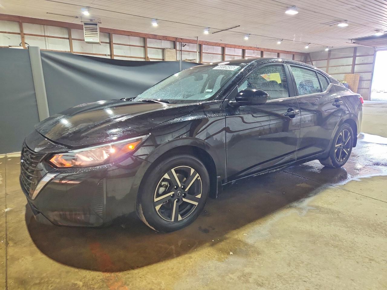 Salvage Nissan Sentra Image