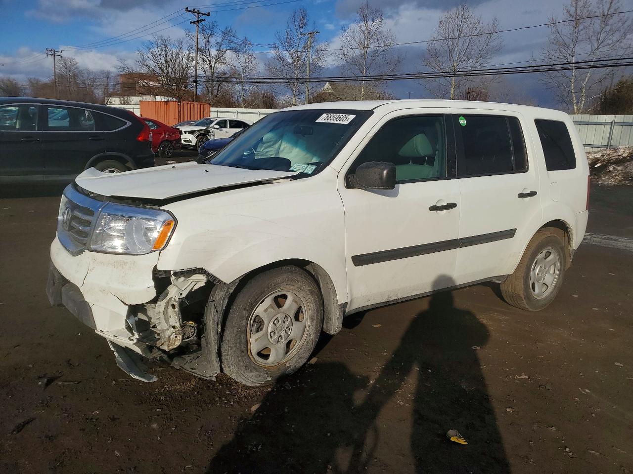 Salvage Honda Pilot Image