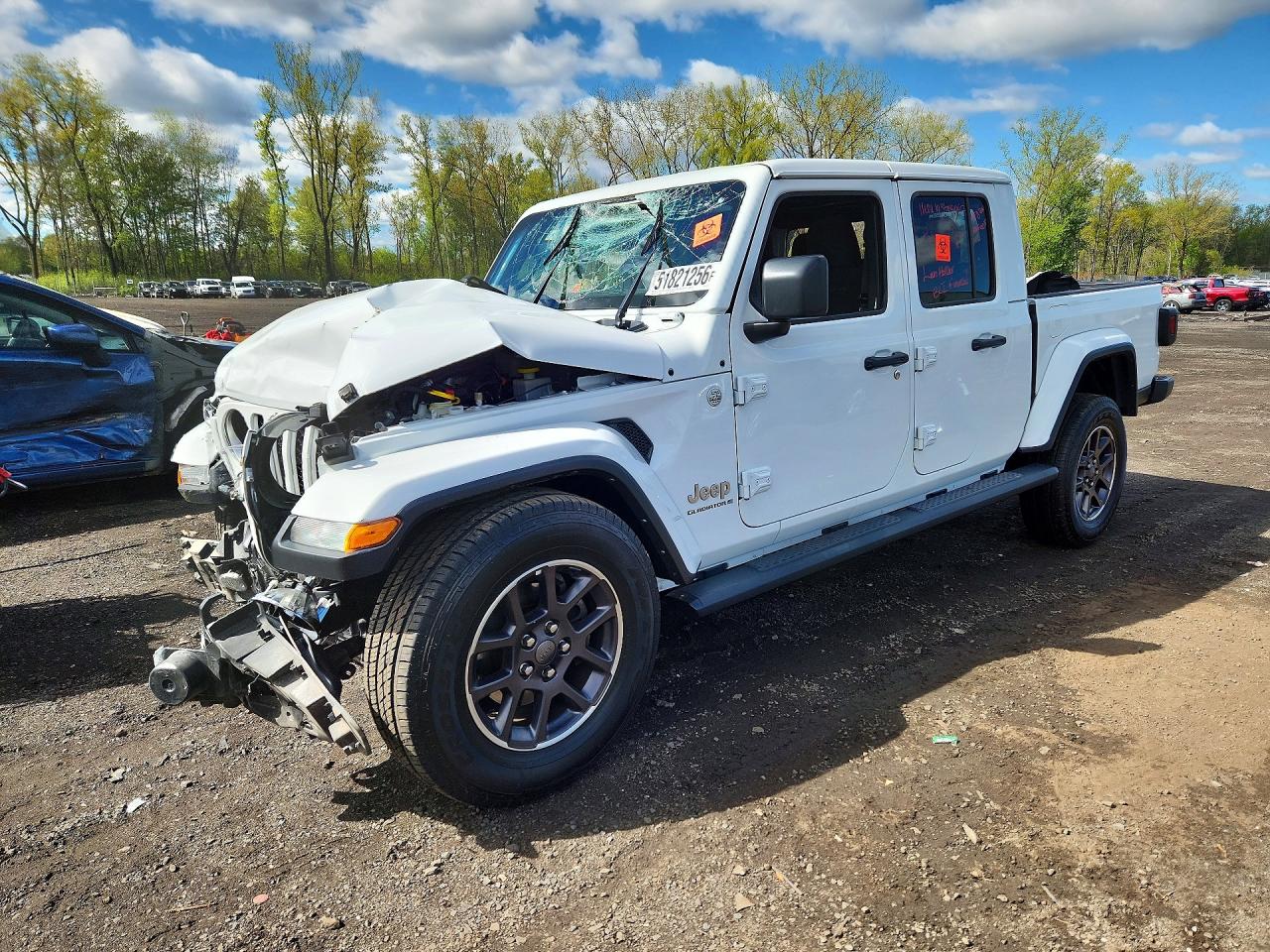 Salvage Jeep Gladiator Image