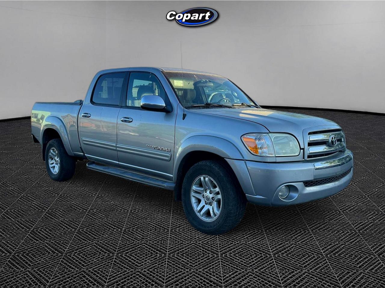 Salvage Toyota Tundra Image