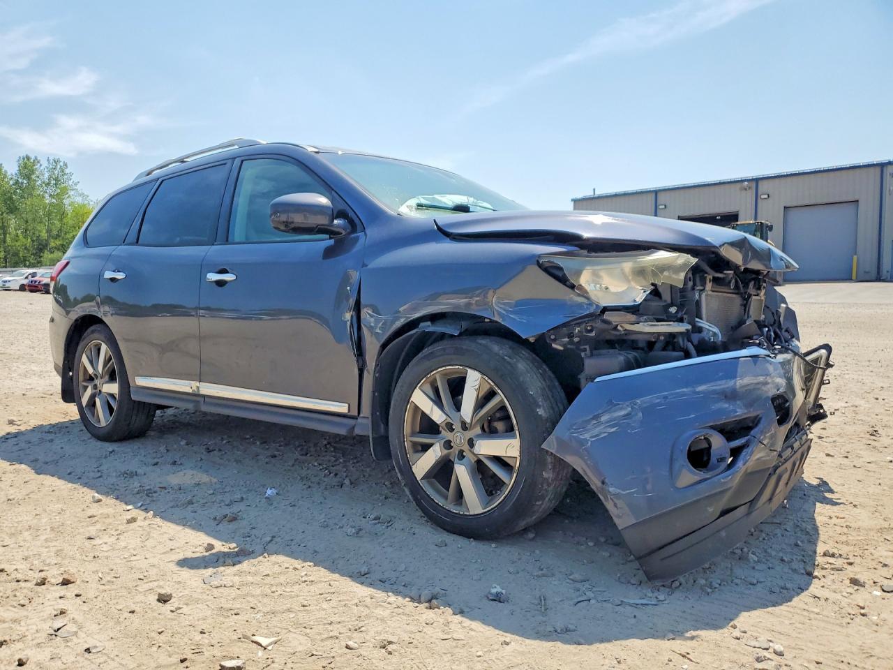Nissan Pathfinder S