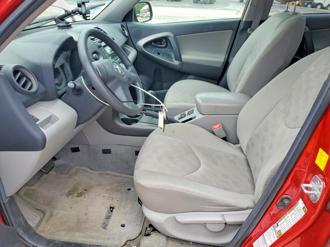 Toyota RAV4 Base