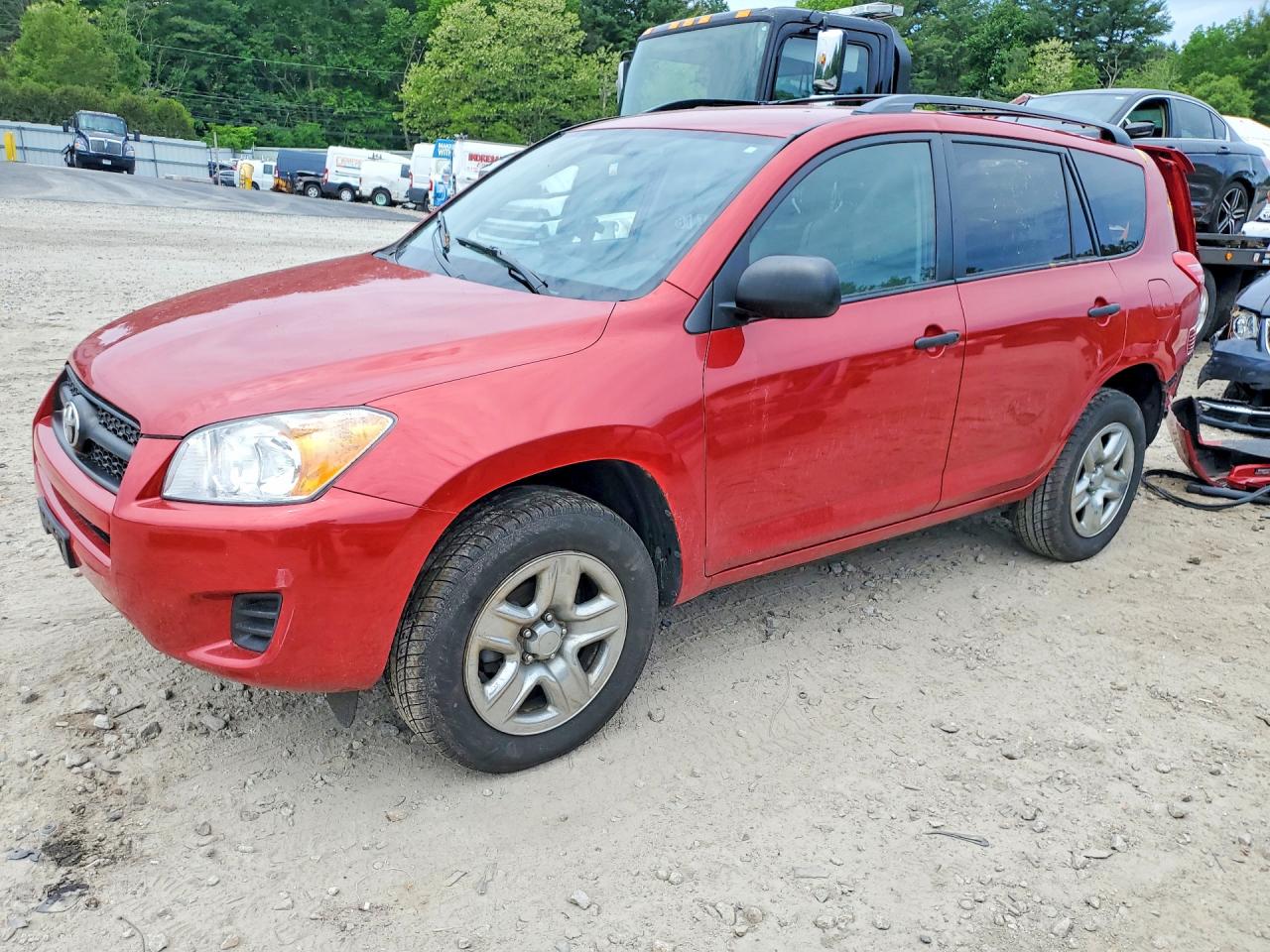 Salvage Toyota RAV4 Image