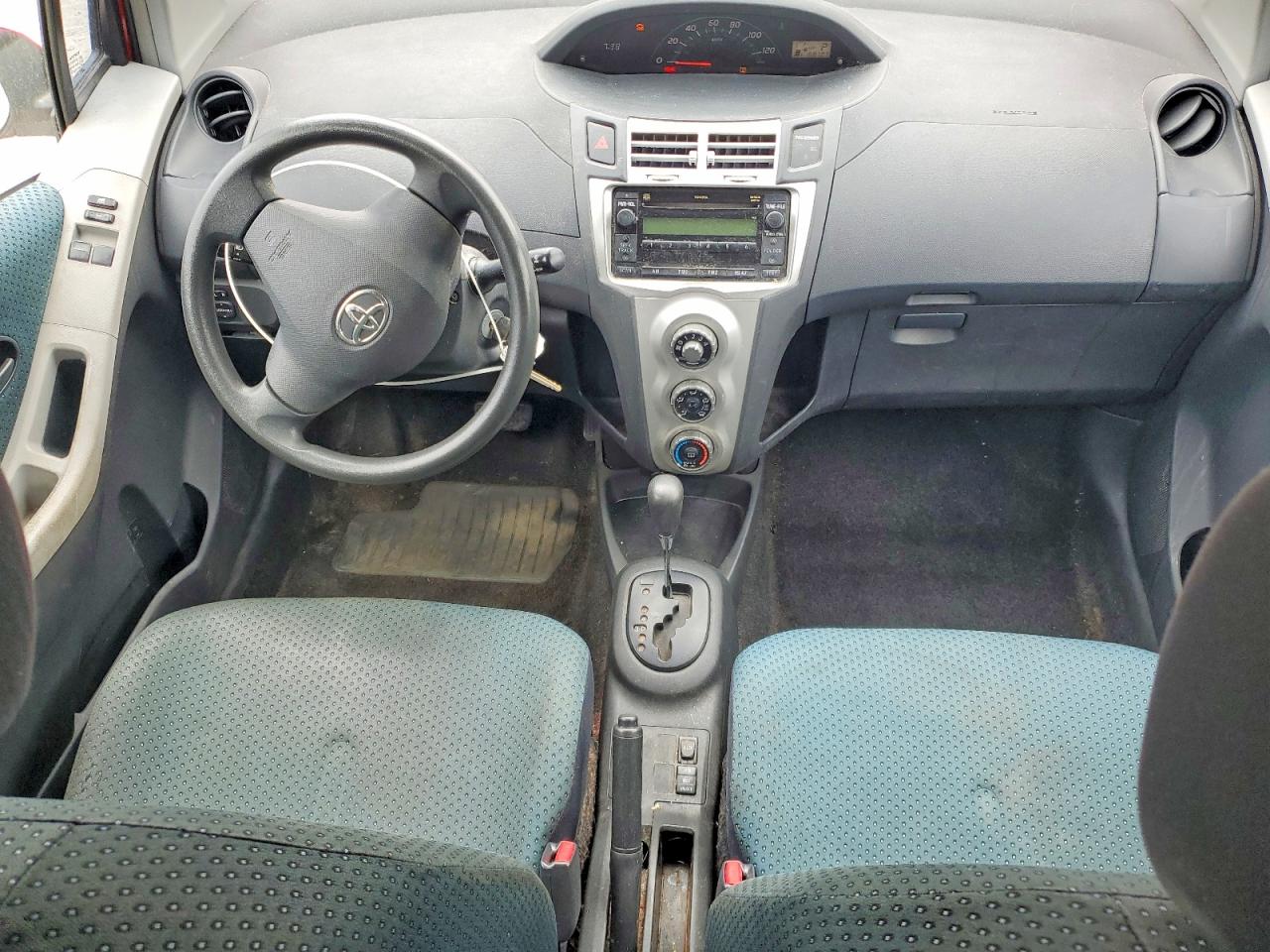 Toyota Yaris Base