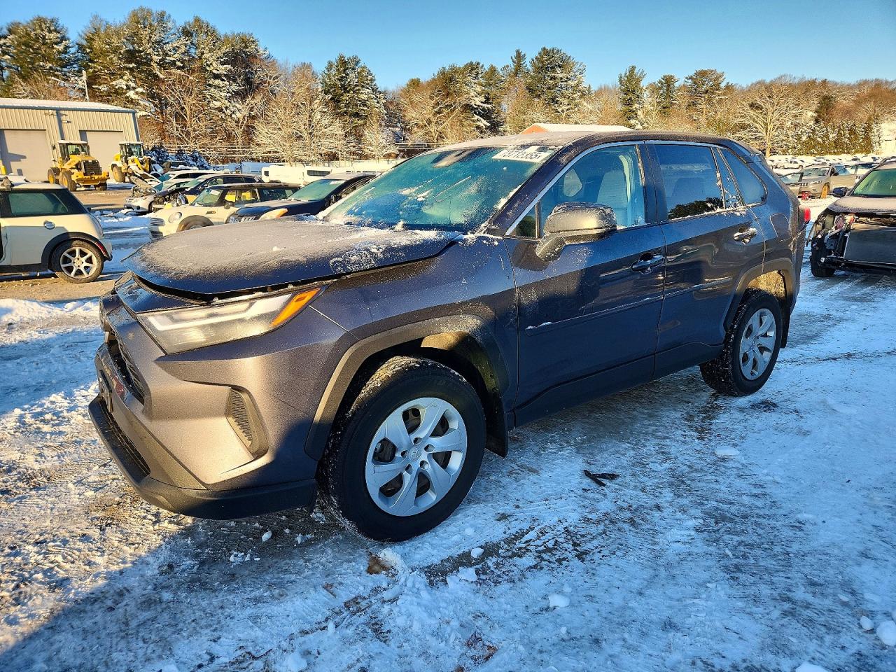 Salvage Toyota RAV4 Image