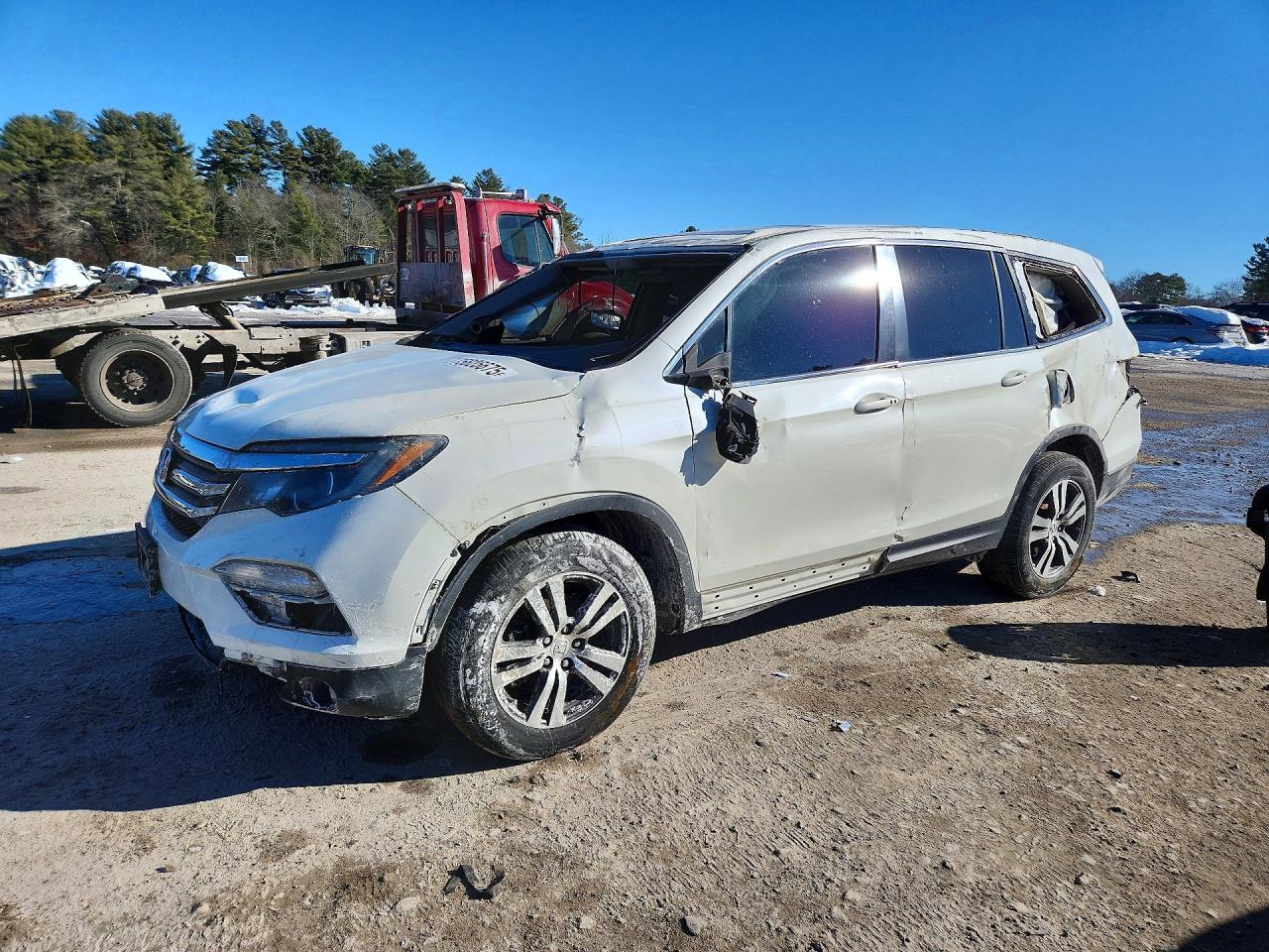 Salvage Honda Pilot Image