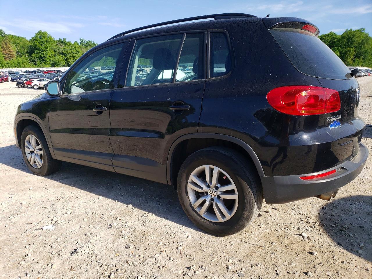 Volkswagen Tiguan S