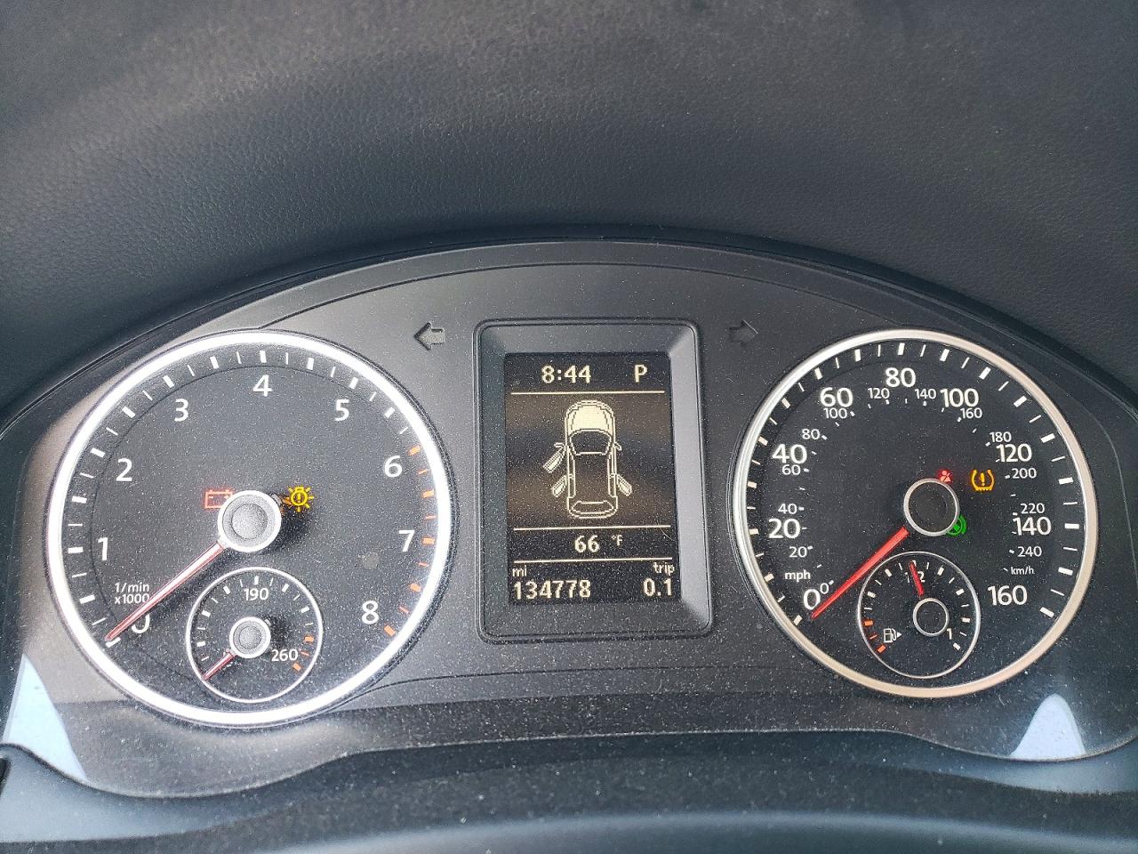 Volkswagen Tiguan S