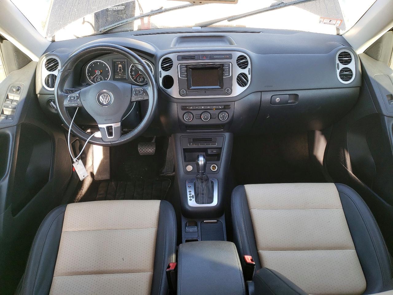 Volkswagen Tiguan S