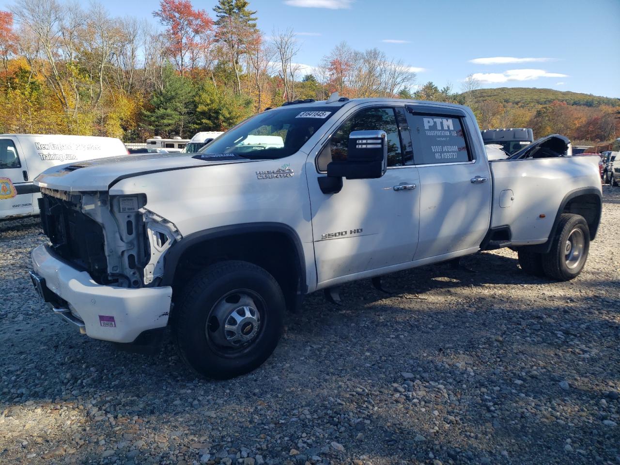 Salvage Chevrolet Silverado Image