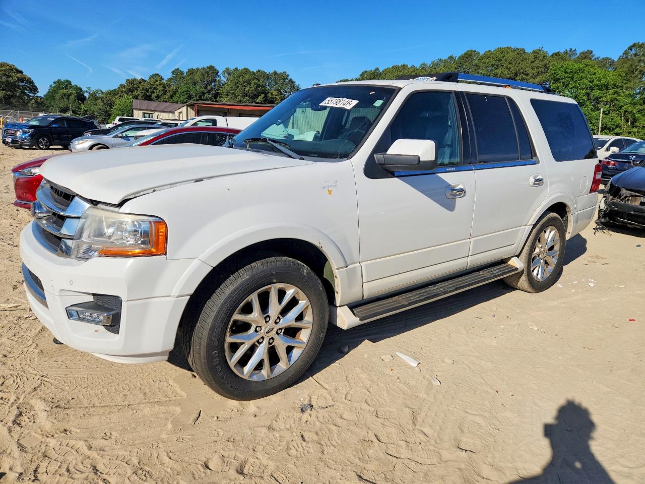 Salvage Ford Expedition Image