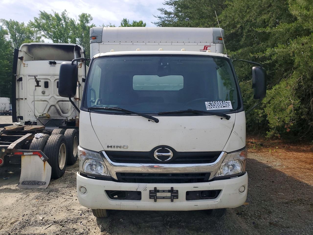Hino 195