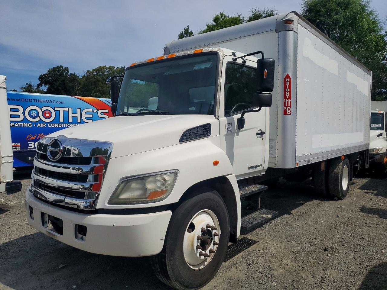Salvage Hino 258 268 Image