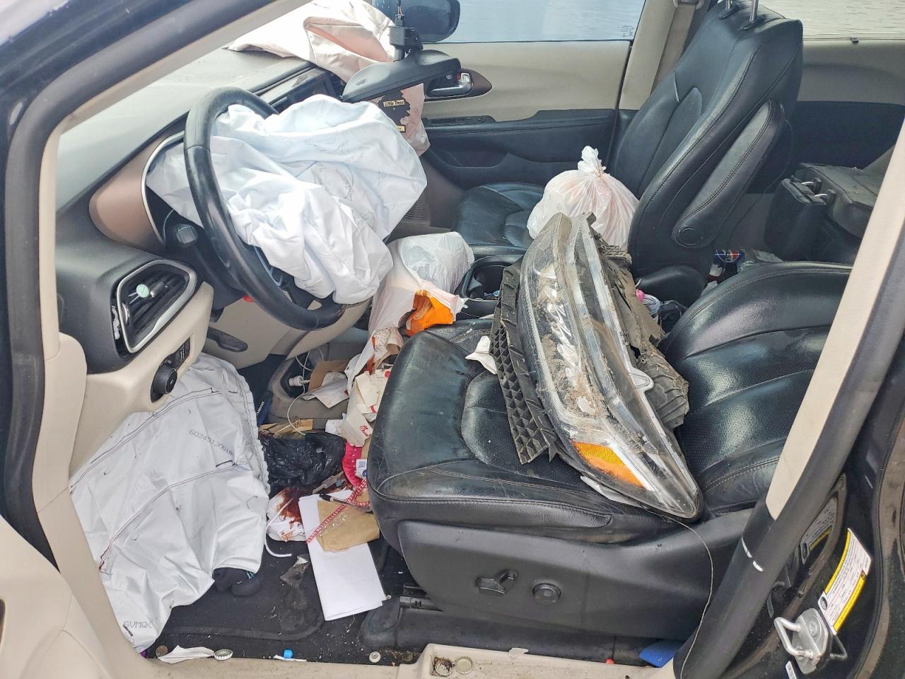 Chrysler Pacifica Touring L