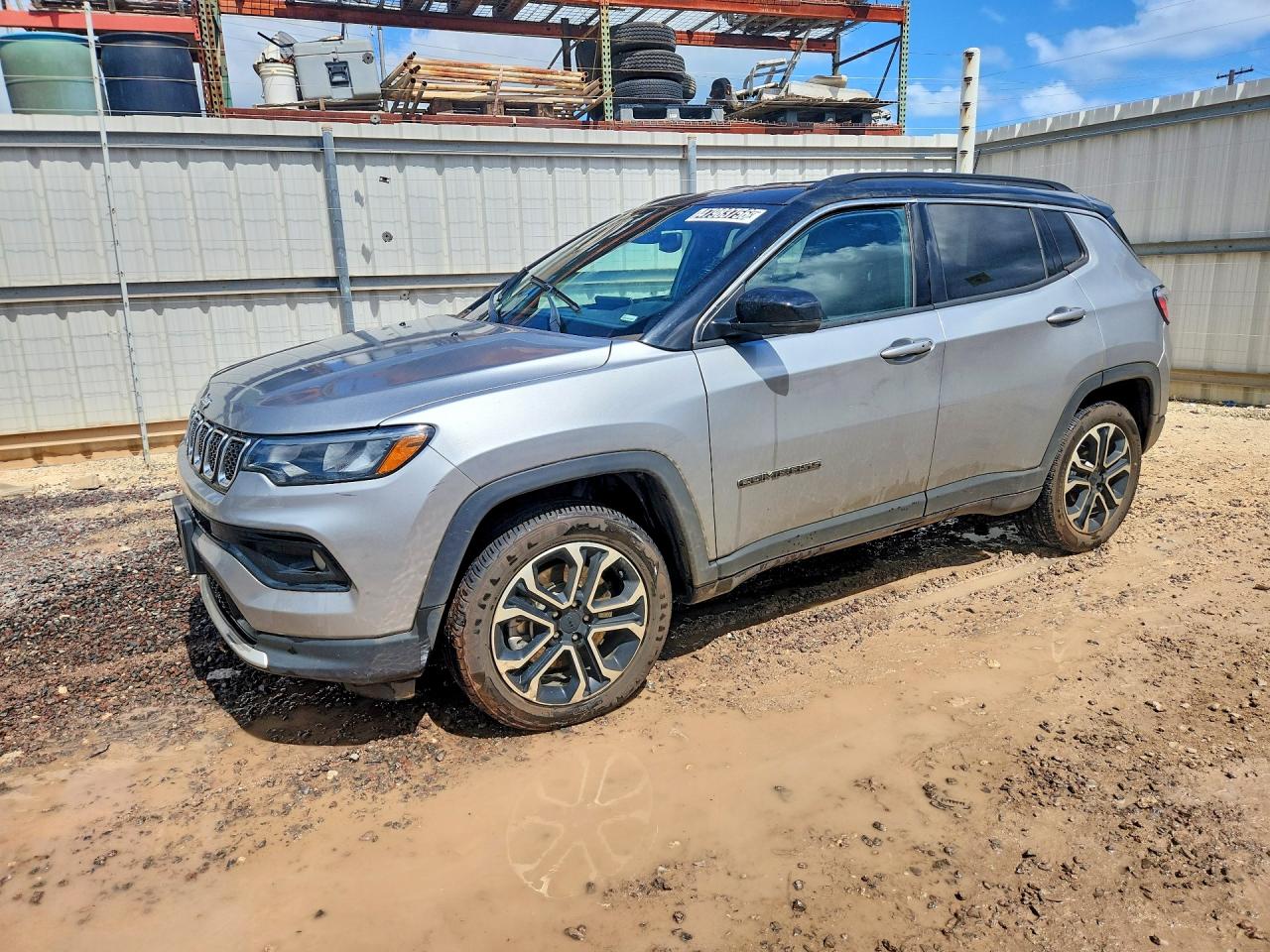 Salvage Jeep Compass Image