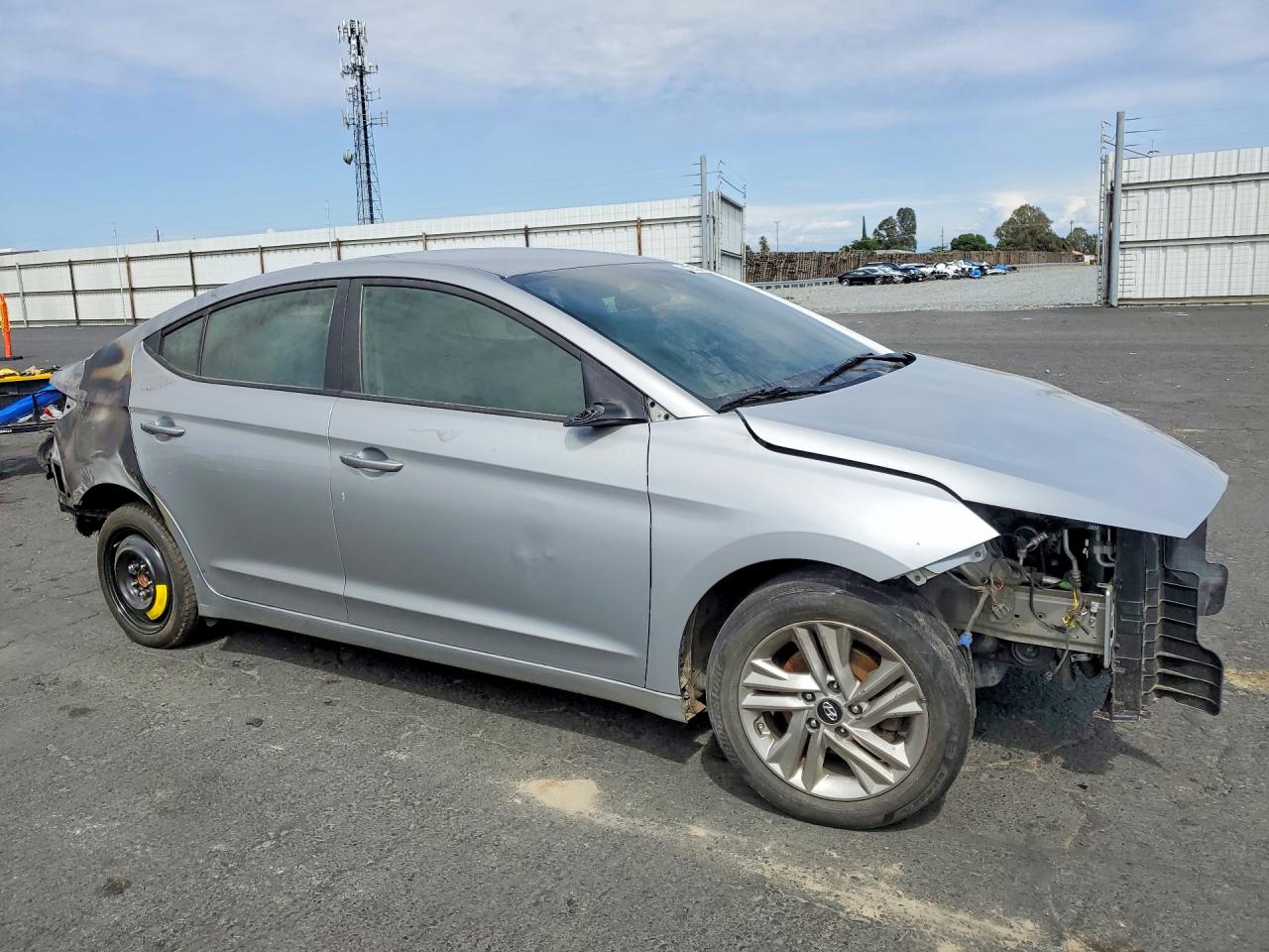 Hyundai ELANTRA Sel