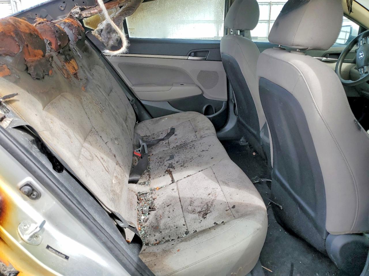 Hyundai ELANTRA Sel