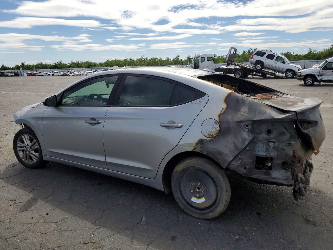 Hyundai ELANTRA Sel