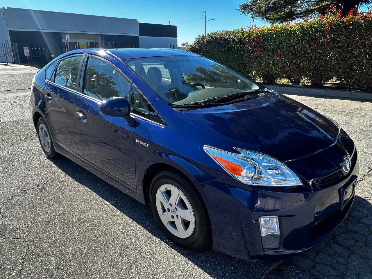Salvage Toyota Prius Image