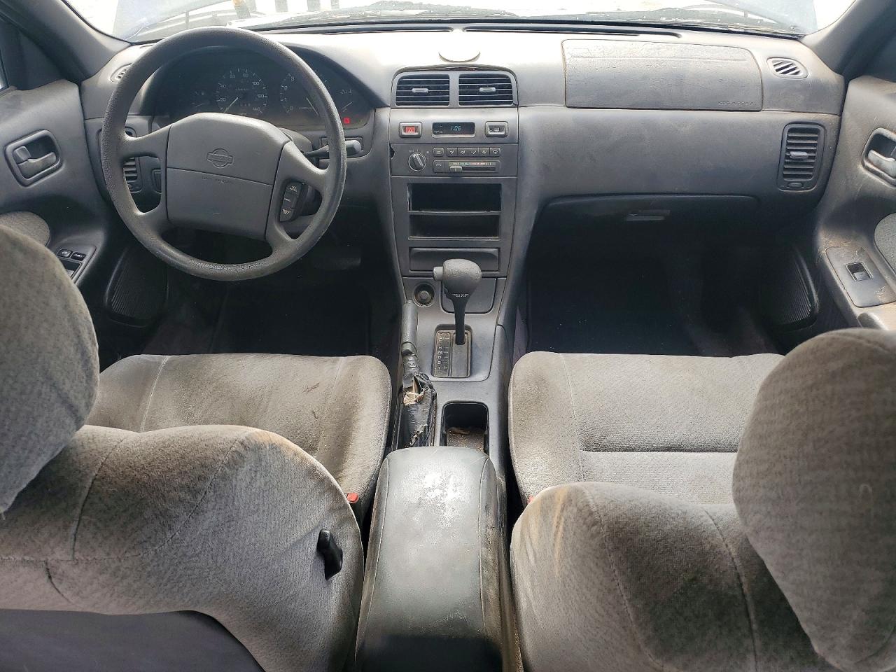 Nissan Maxima Gxe
