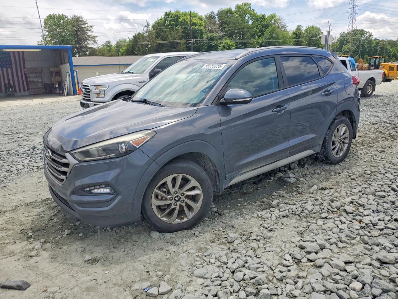 Salvage Hyundai TUCSON Image