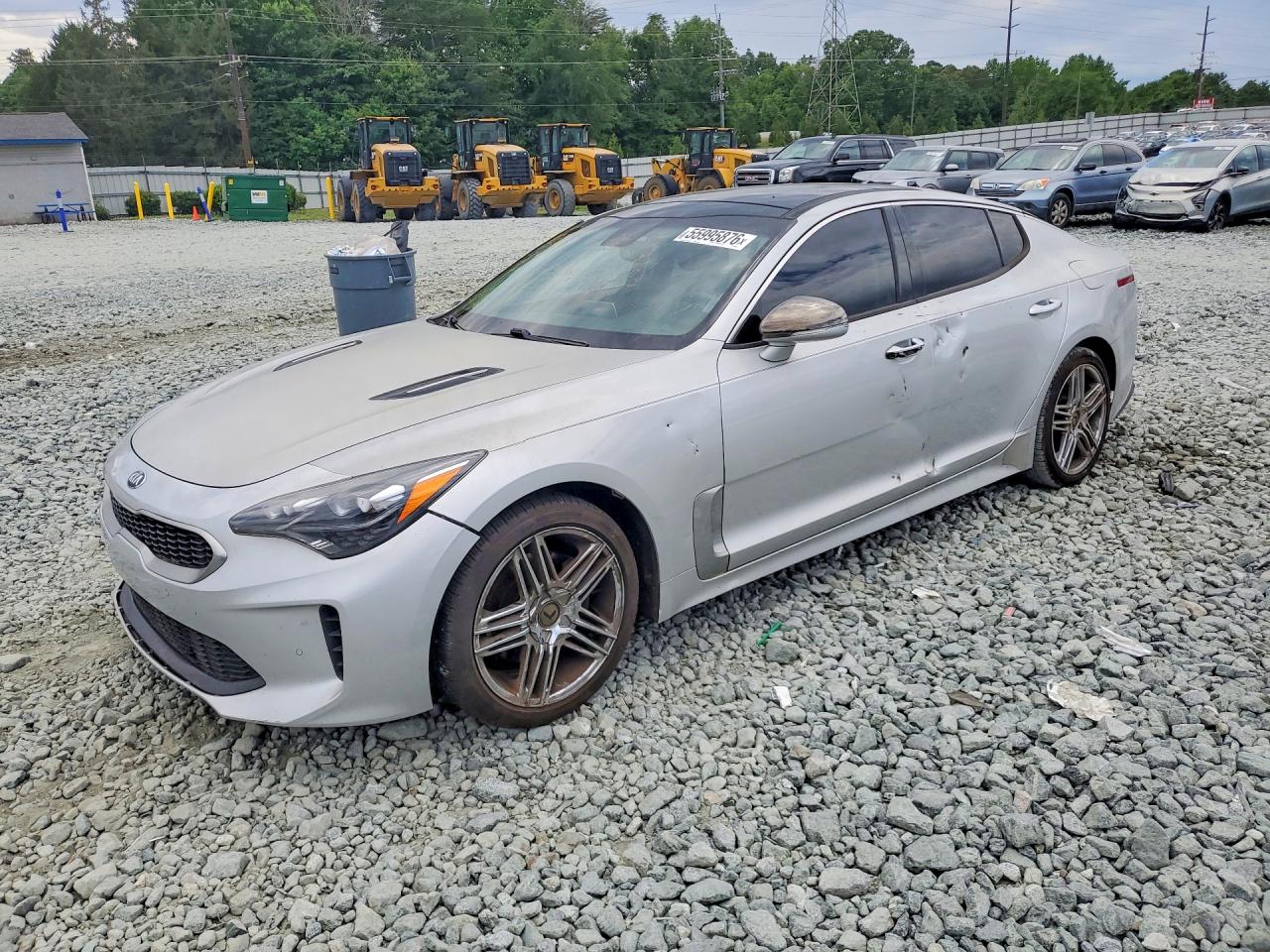 Salvage Kia Stinger Image
