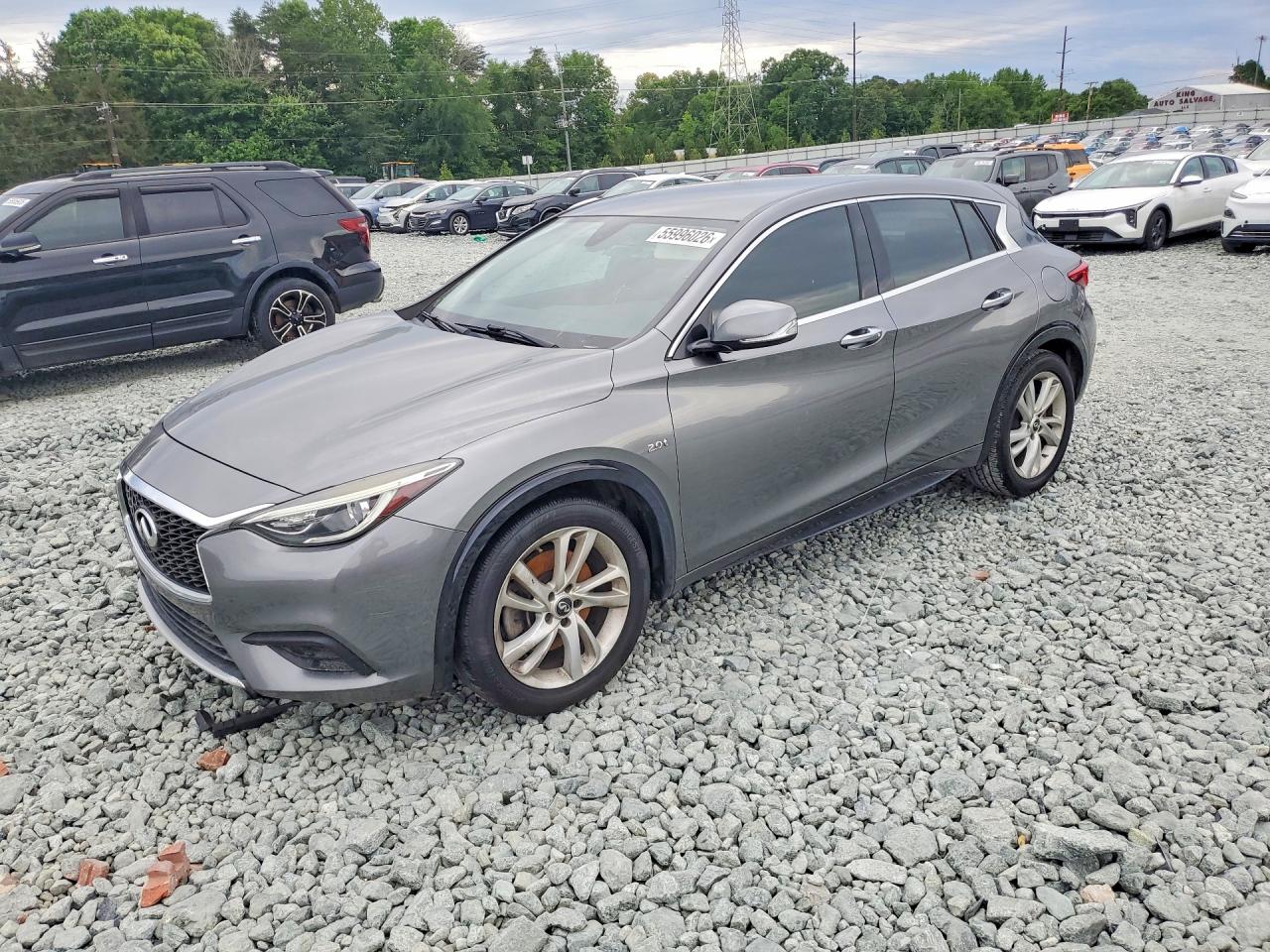 Salvage INFINITI Qx Image