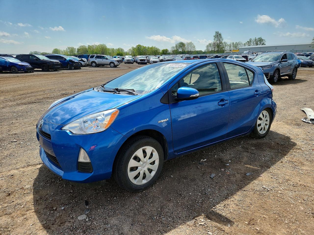 Salvage Toyota Prius Image