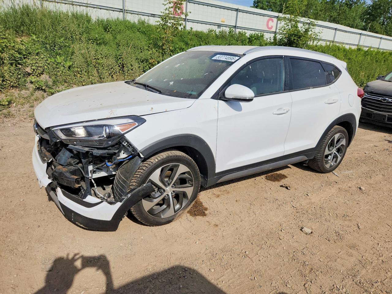 Salvage Hyundai TUCSON Image