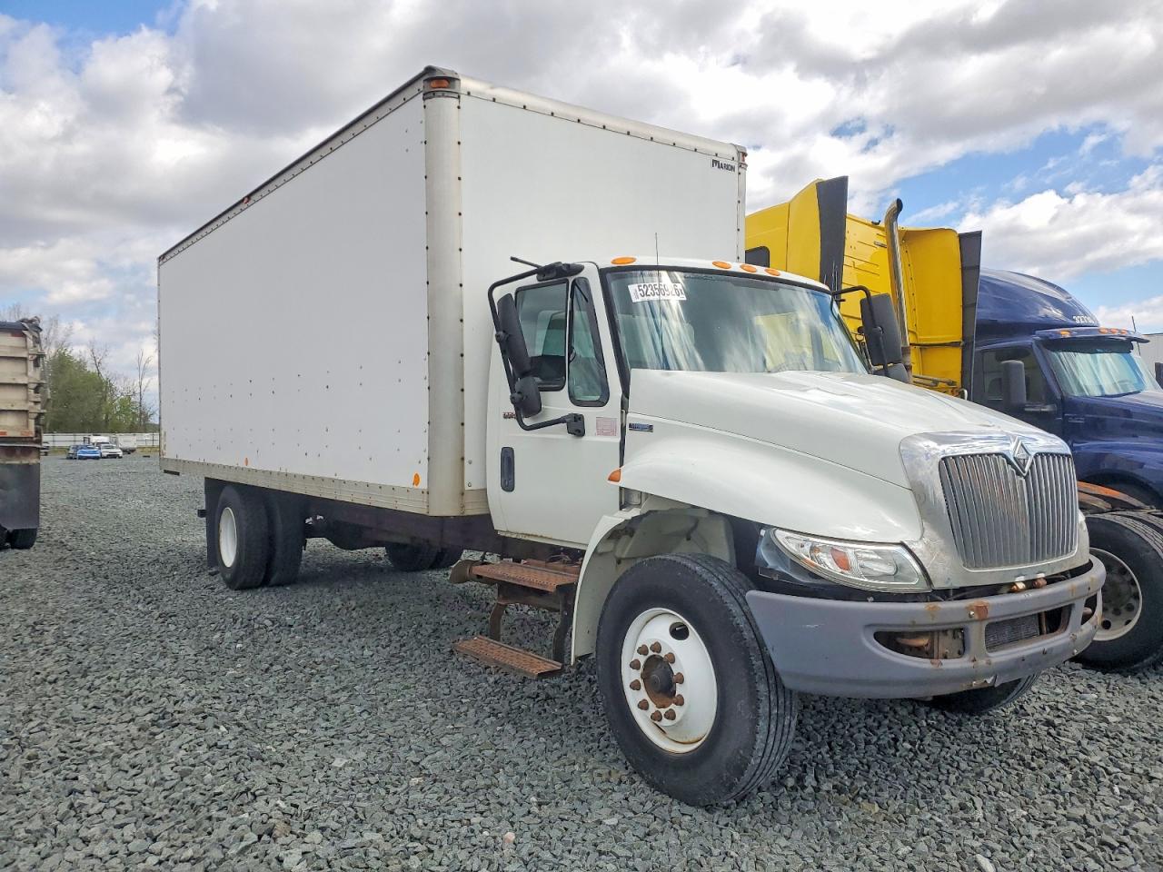 Salvage International 4300 Image