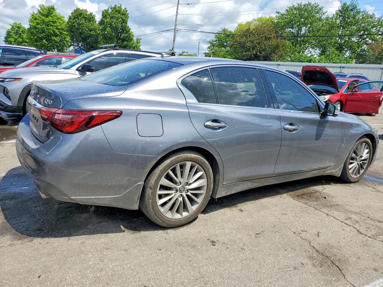 INFINITI Q50 Luxe