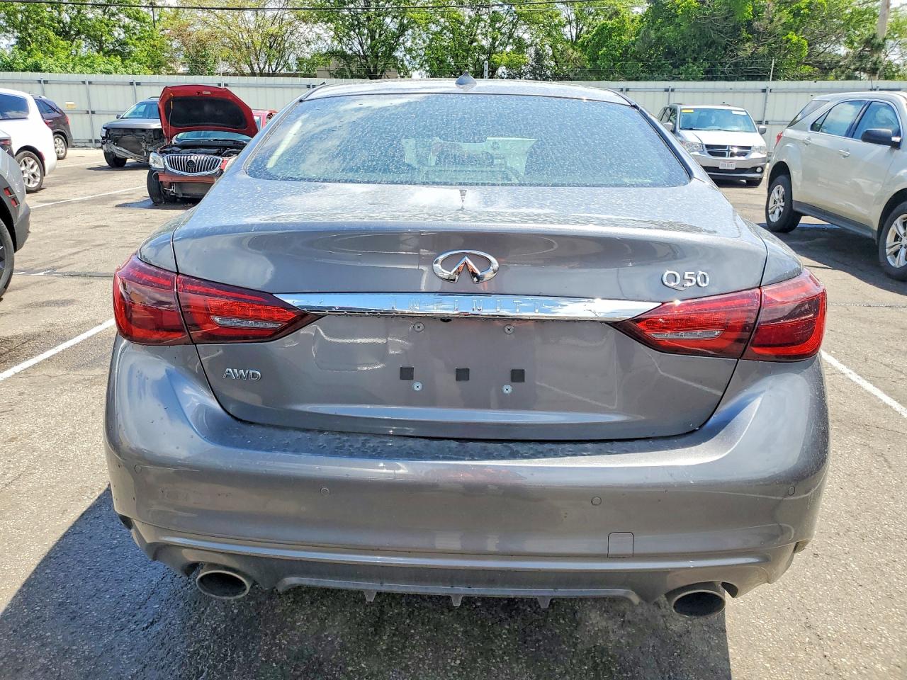 INFINITI Q50 Luxe