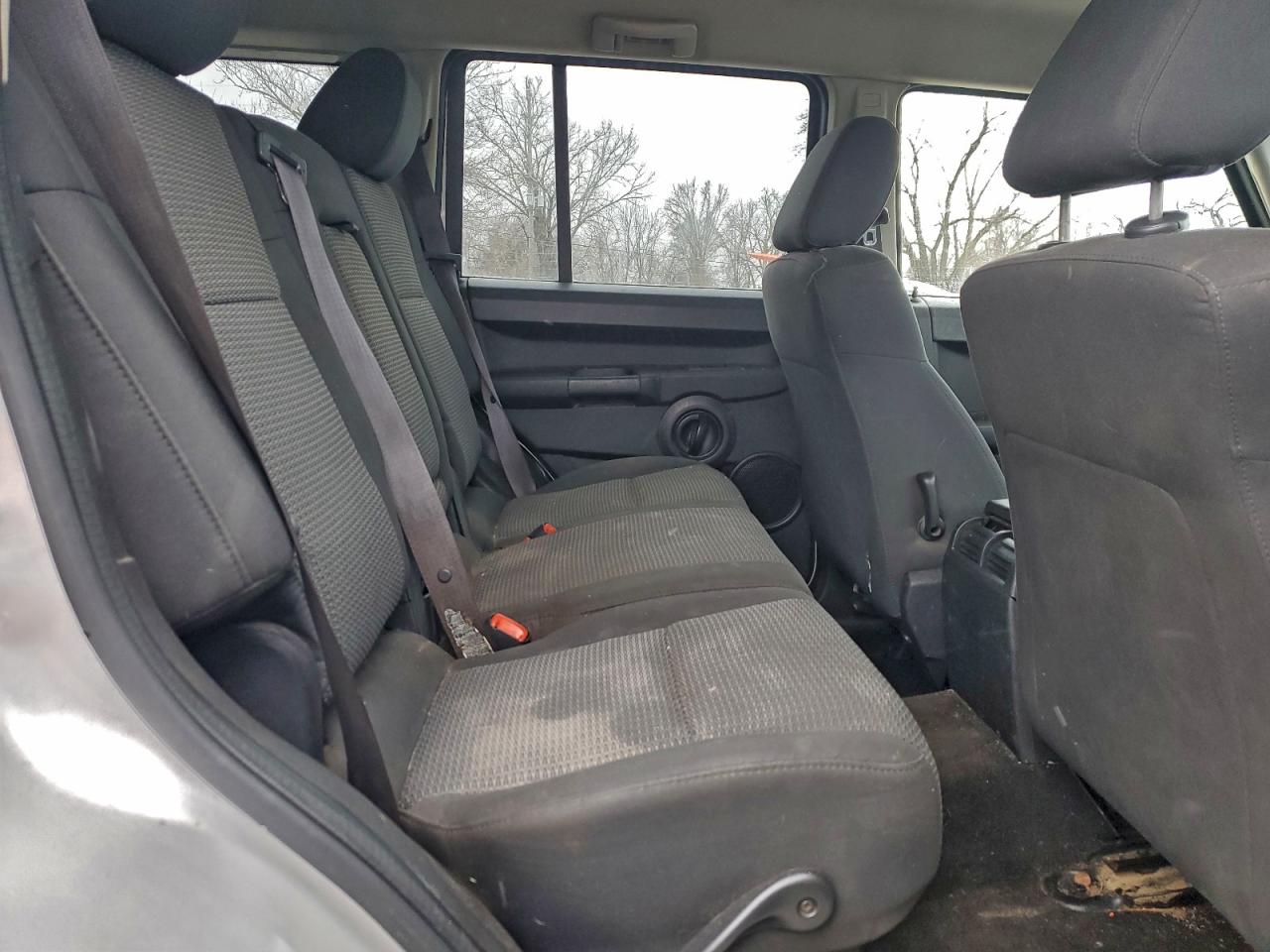 Jeep Commander Sport