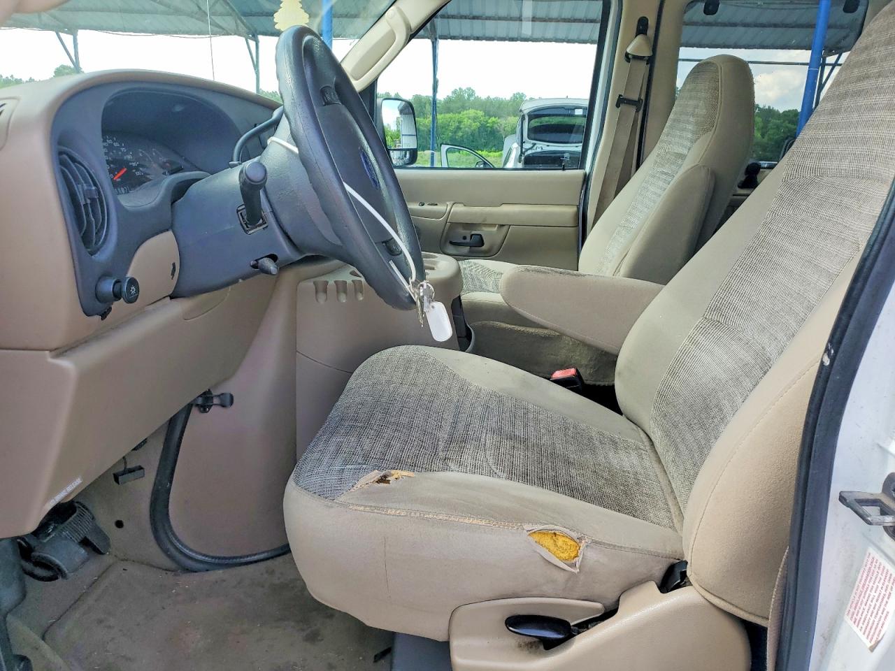 Ford Econoline E350 Super Duty Wagon