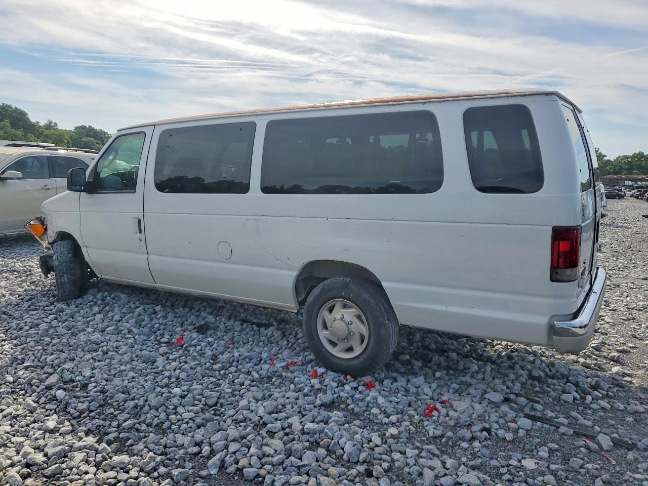 Ford Econoline E350 Super Duty Wagon