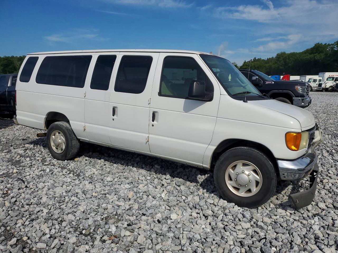 Ford Econoline E350 Super Duty Wagon