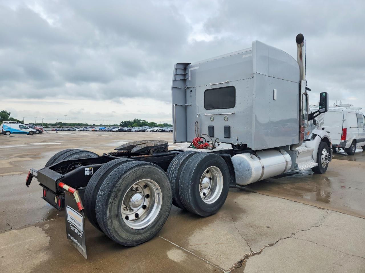Peterbilt 579