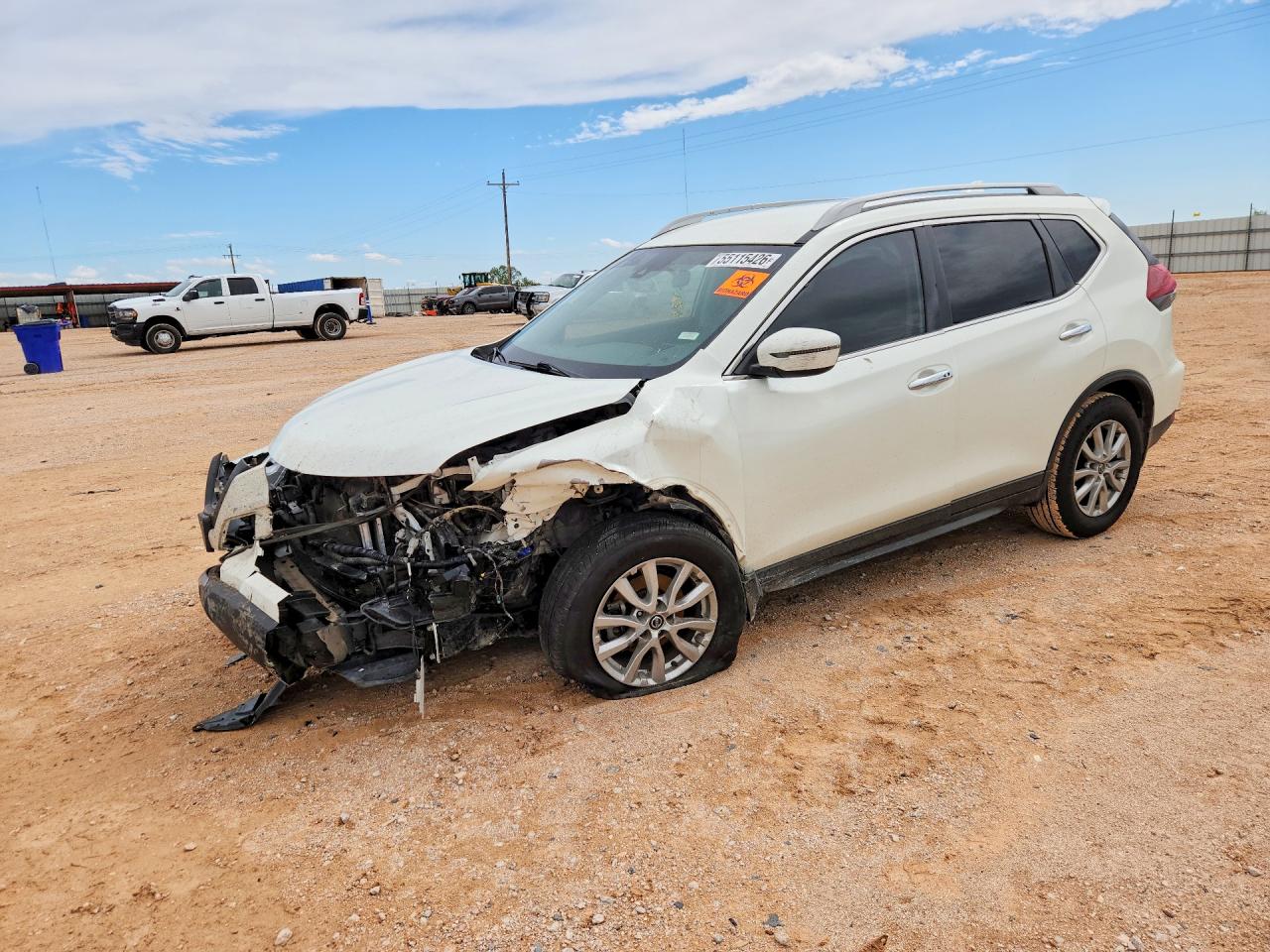 Salvage Nissan Rogue Image