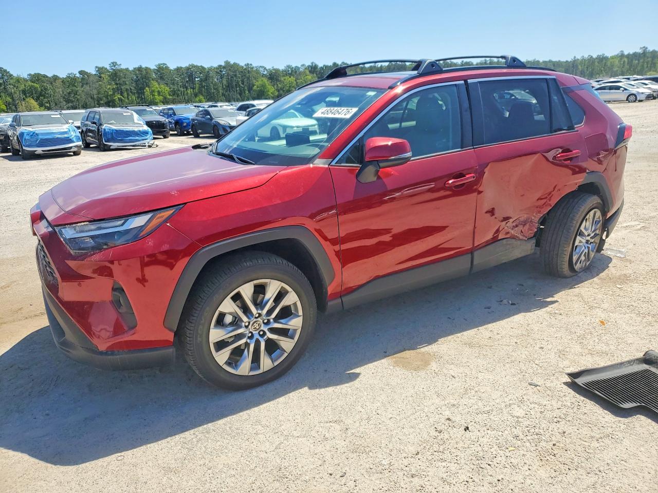Salvage Toyota RAV4 Image