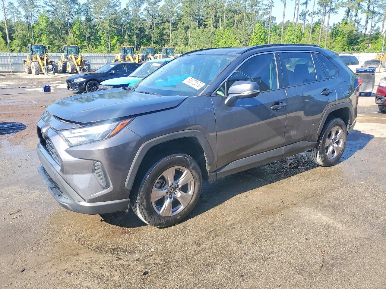 Salvage Toyota RAV4 Image