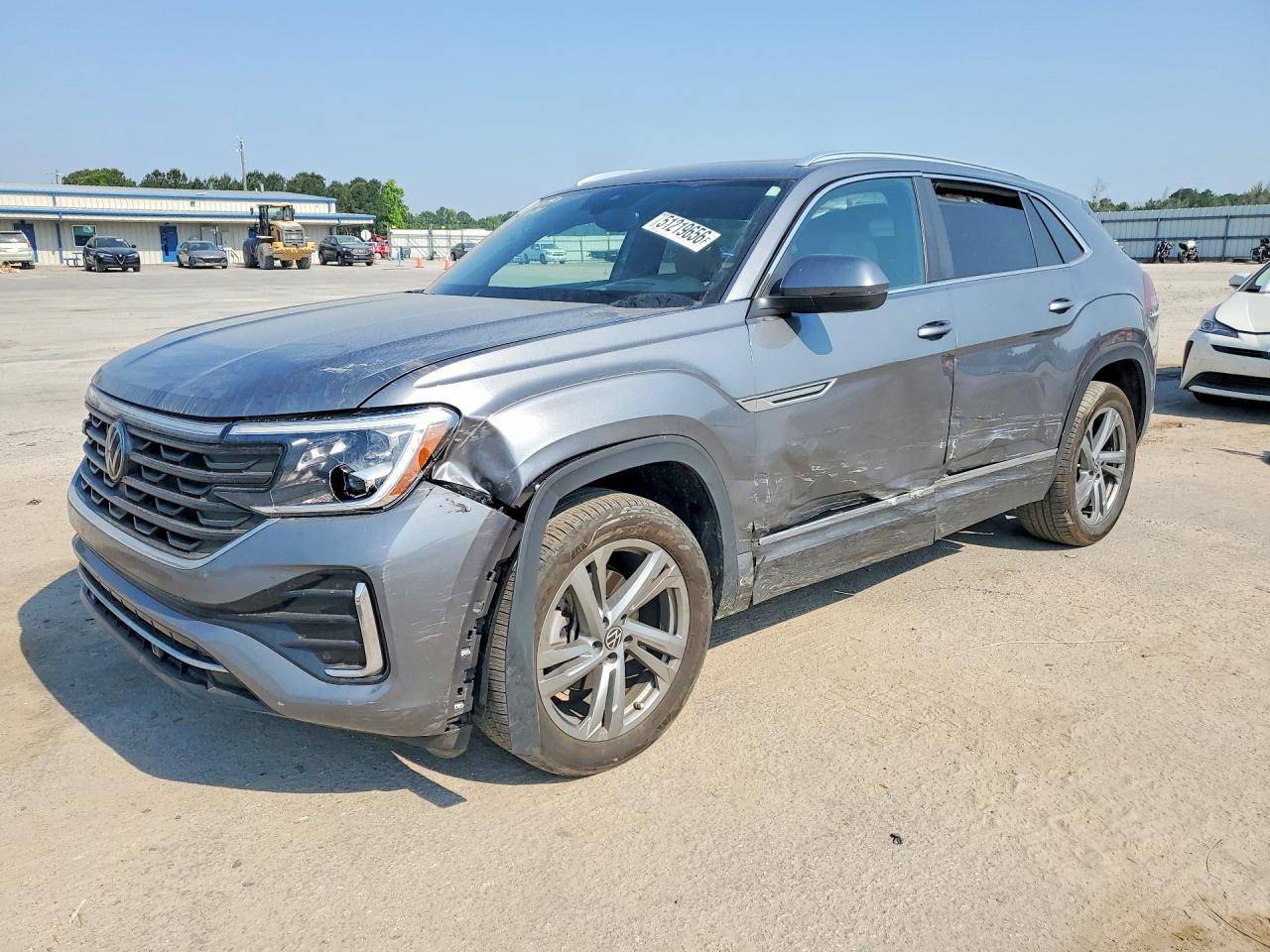 Salvage Volkswagen Atlas Image