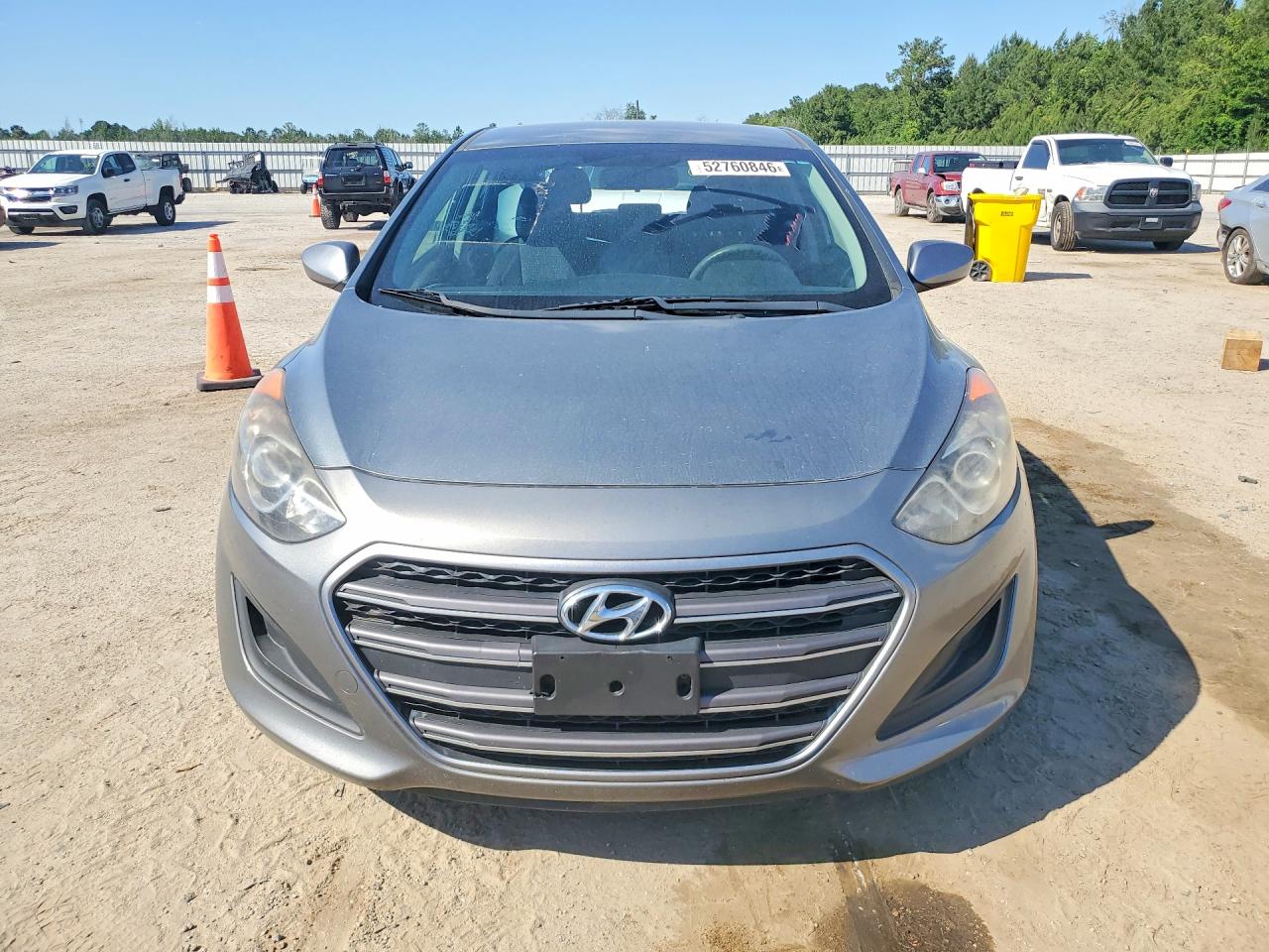 Hyundai ELANTRA Base